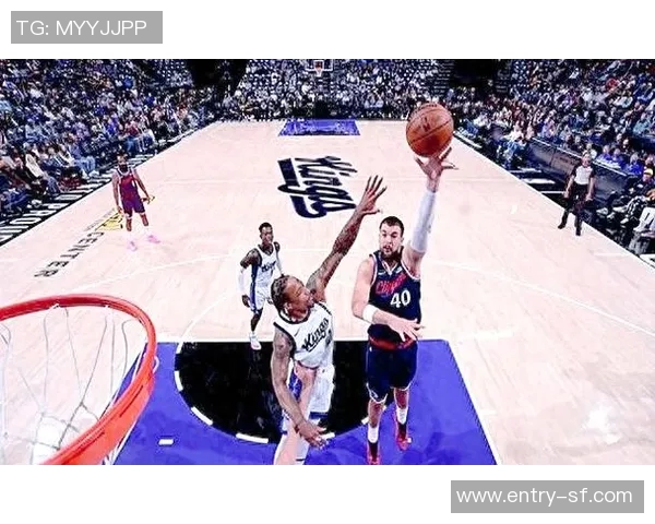 小卡面对祖巴茨防守困境展现个人能力成功打成2加1